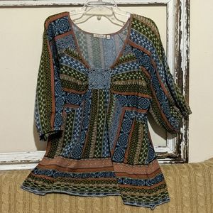 b. friends ¾ sleeve tunic